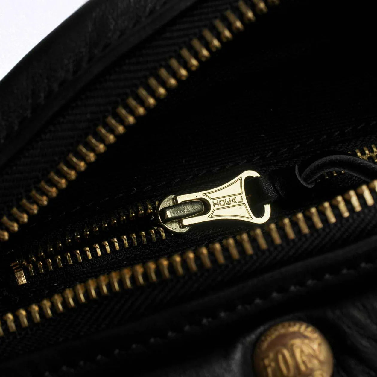 Fogy Garage Diamond Quilted Fanny Pack - Black