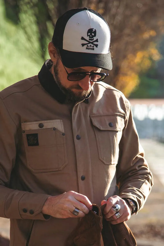 Age of Glory Marauder Trucker Cap - Off-White/Black