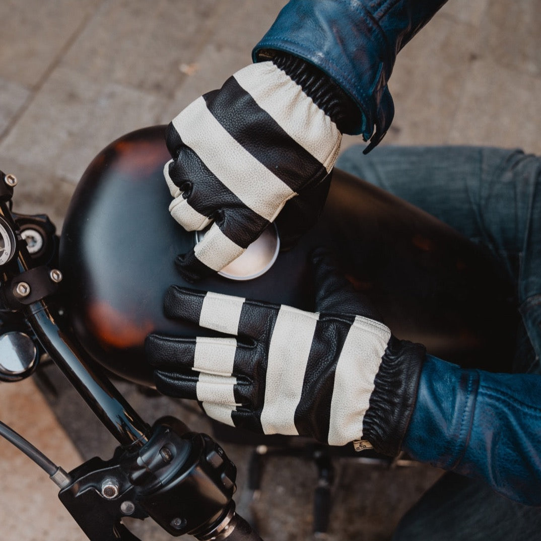 Holyfreedom Pitt Gloves - Black/White