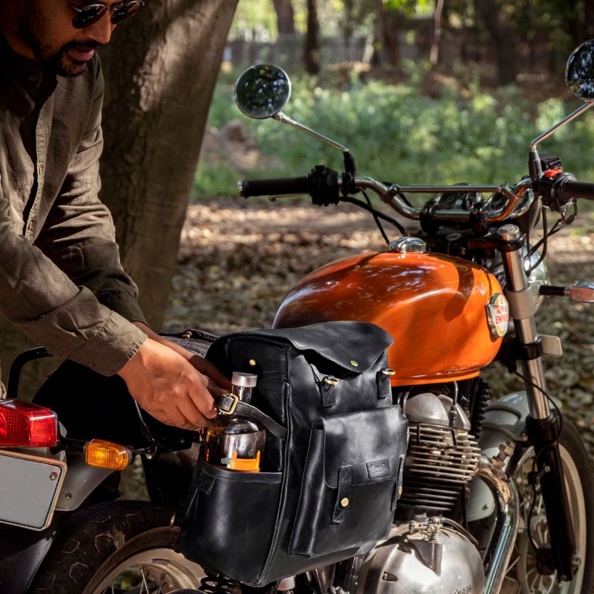 Trip Machine Outlander Saddlebag - Black