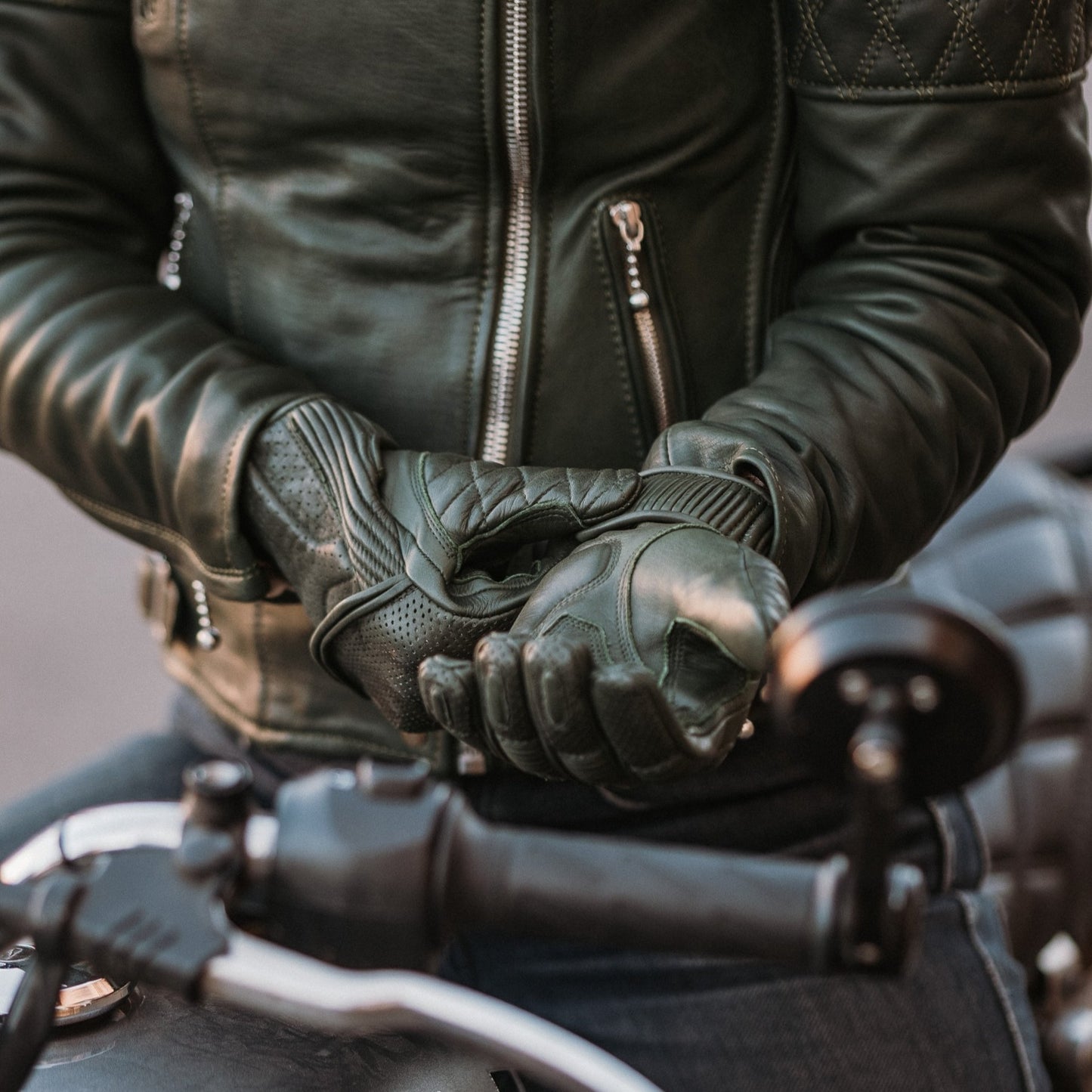 Goldtop Predator Women's Gloves - Racing Green