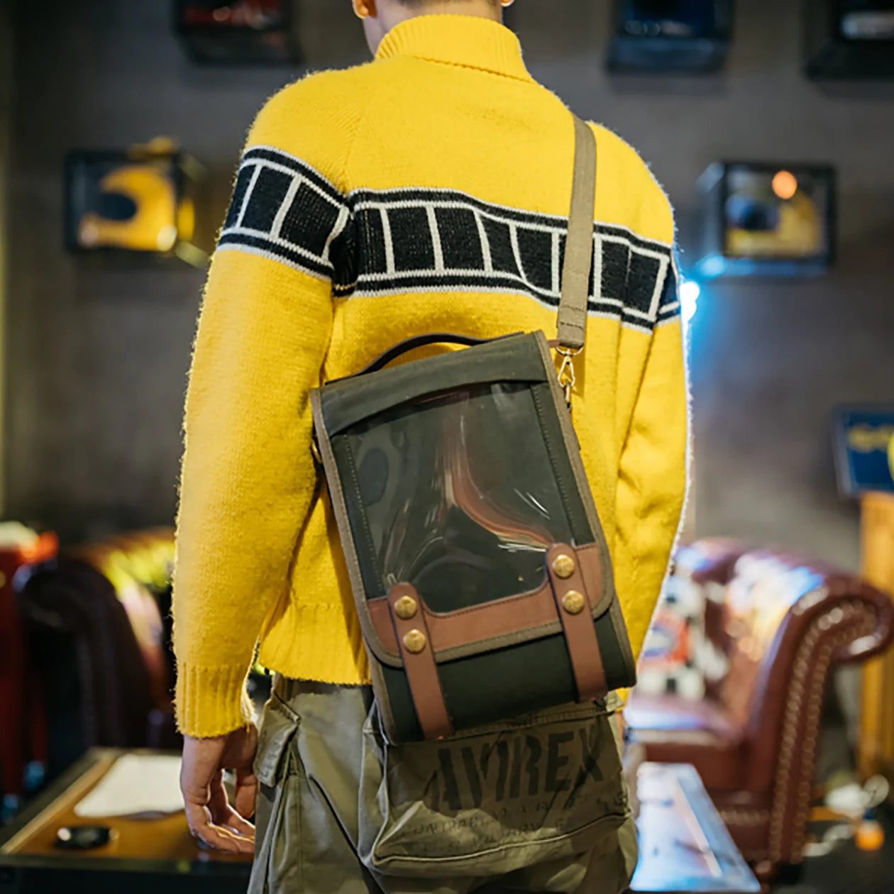 Fogy Garage Compass Magnetic Tank Bag - Desert